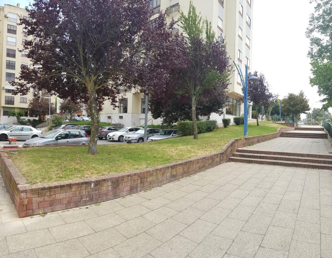 דירות אמאדורה Enjoy Lisbon Cascais Sintra 1200 Metres To Metro Blue Line Sintra Rail Line Free Parking מראה חיצוני תמונה