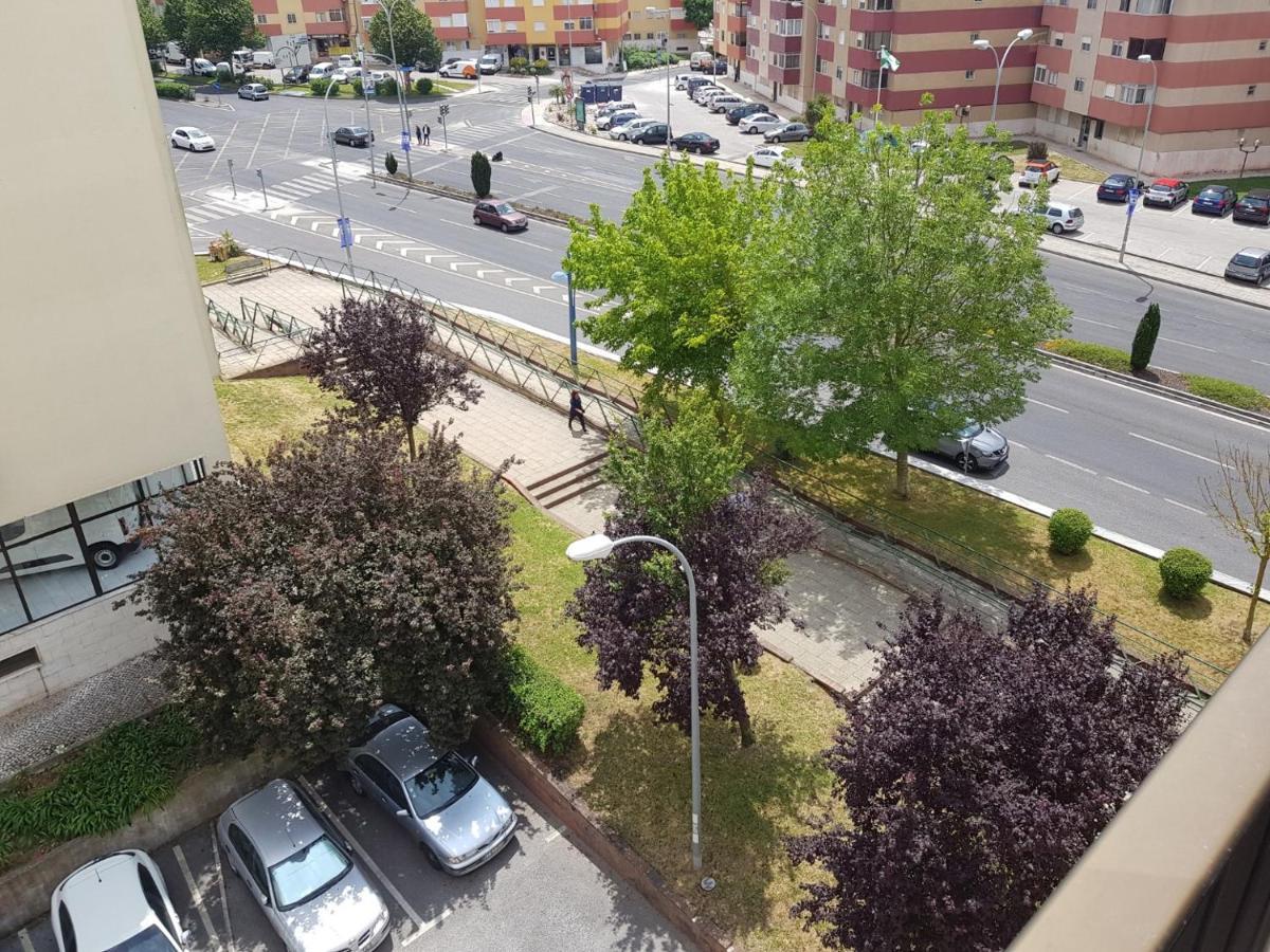 דירות אמאדורה Enjoy Lisbon Cascais Sintra 1200 Metres To Metro Blue Line Sintra Rail Line Free Parking מראה חיצוני תמונה