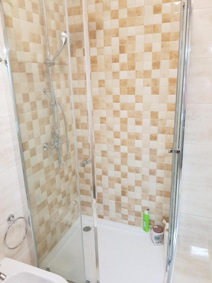 דירות אמאדורה Enjoy Lisbon Cascais Sintra 1200 Metres To Metro Blue Line Sintra Rail Line Free Parking מראה חיצוני תמונה