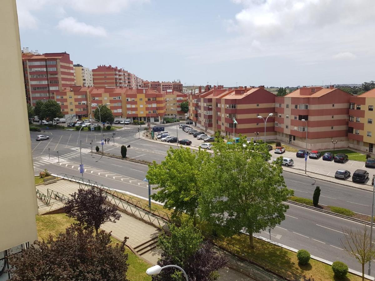 דירות אמאדורה Enjoy Lisbon Cascais Sintra 1200 Metres To Metro Blue Line Sintra Rail Line Free Parking מראה חיצוני תמונה