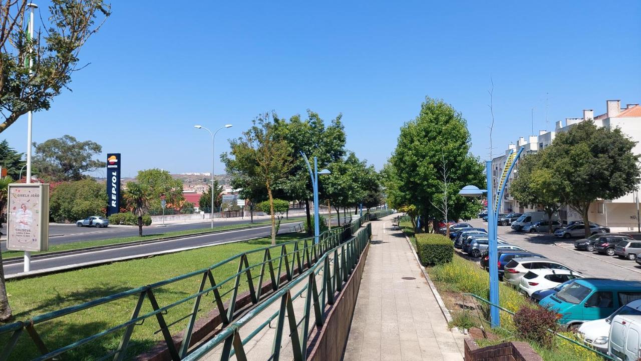 דירות אמאדורה Enjoy Lisbon Cascais Sintra 1200 Metres To Metro Blue Line Sintra Rail Line Free Parking מראה חיצוני תמונה