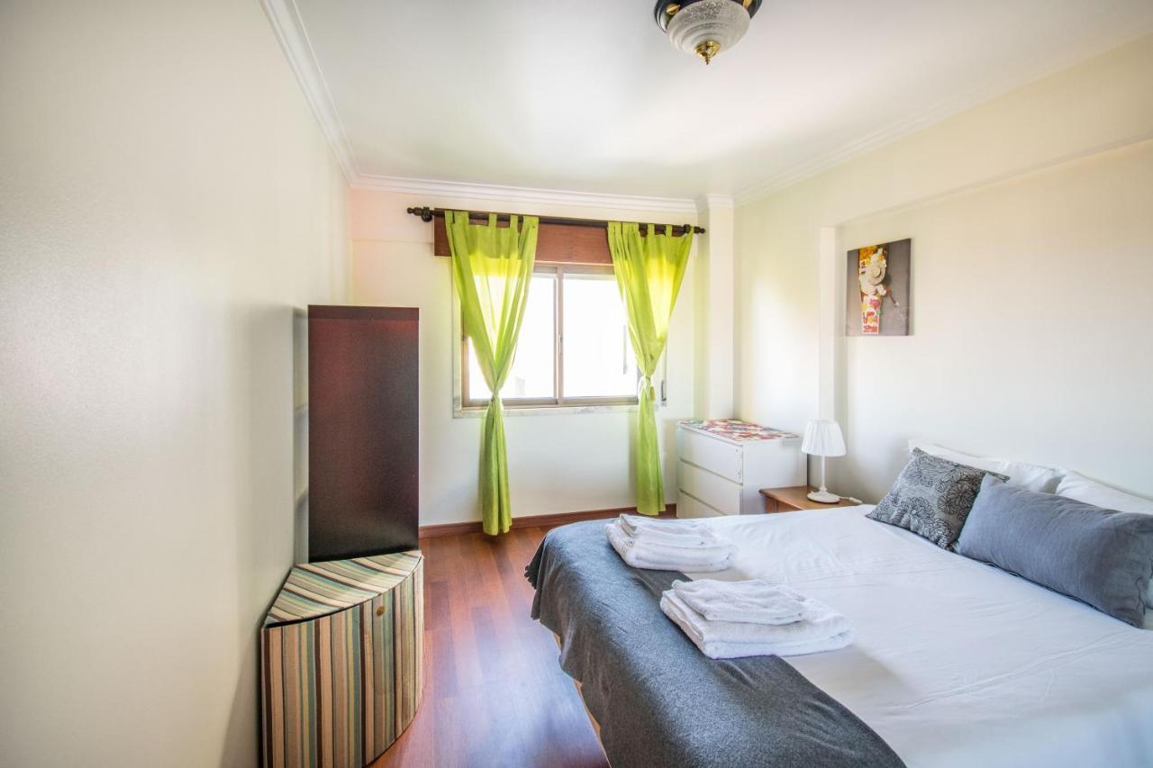 דירות אמאדורה Enjoy Lisbon Cascais Sintra 1200 Metres To Metro Blue Line Sintra Rail Line Free Parking מראה חיצוני תמונה