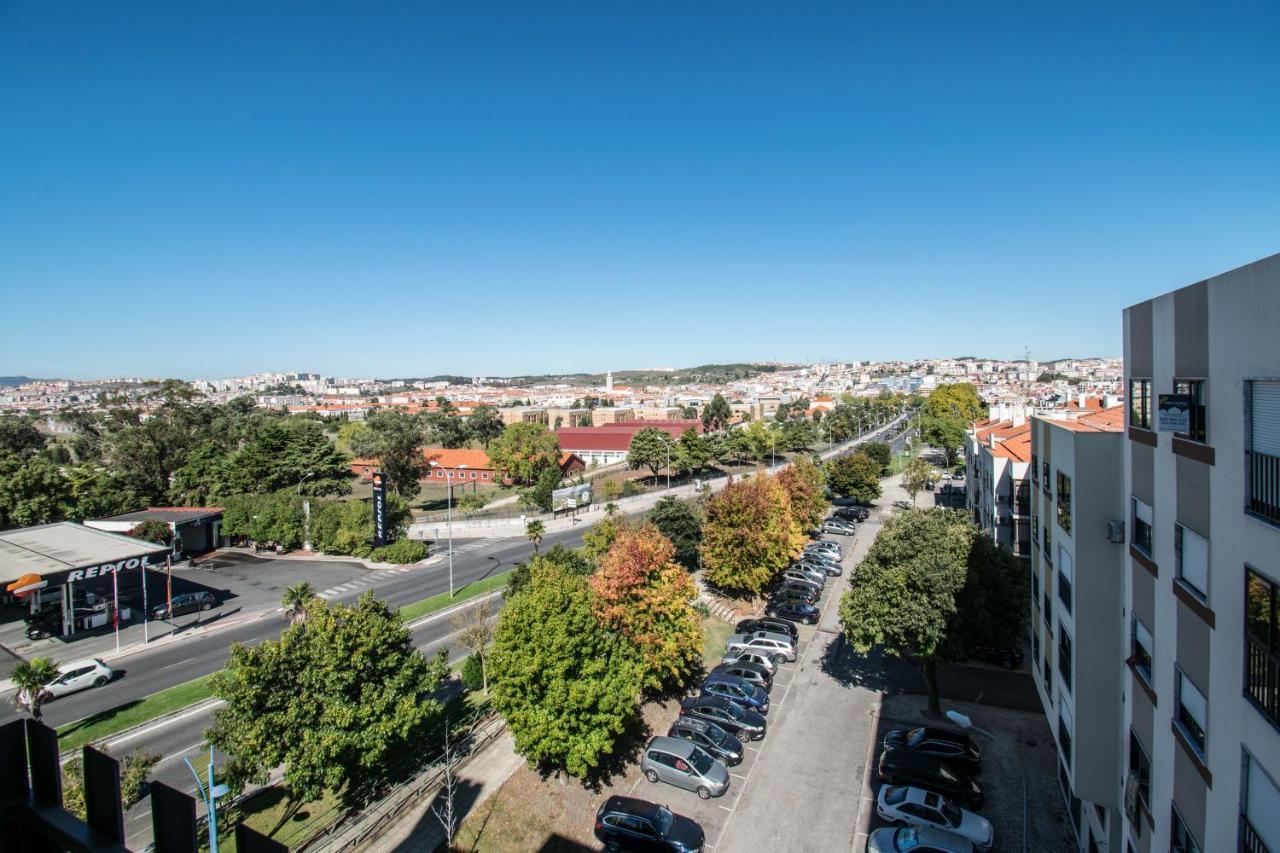 דירות אמאדורה Enjoy Lisbon Cascais Sintra 1200 Metres To Metro Blue Line Sintra Rail Line Free Parking מראה חיצוני תמונה