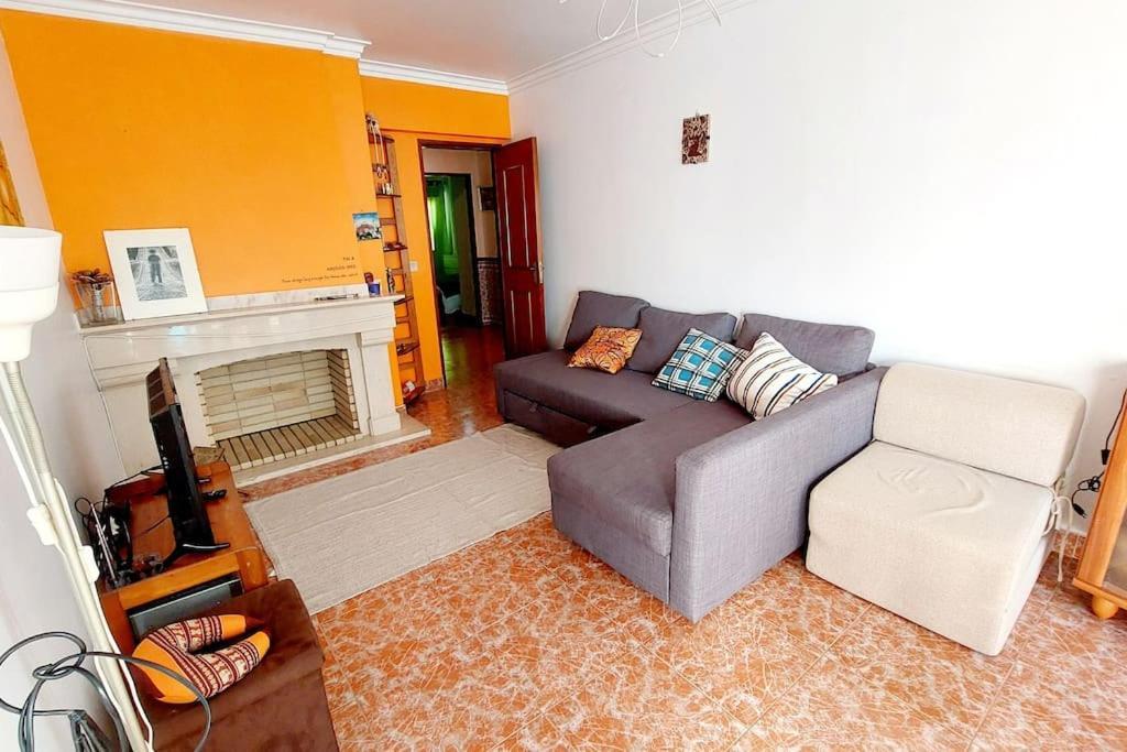 דירות אמאדורה Enjoy Lisbon Cascais Sintra 1200 Metres To Metro Blue Line Sintra Rail Line Free Parking מראה חיצוני תמונה